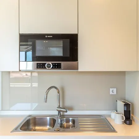 Modern 2 Bedroom Boavista W Garage By Guestready Appartement *