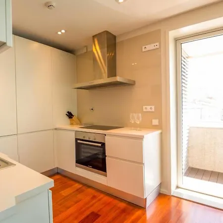 Modern 2 Bedroom Boavista W Garage By Guestready Porto